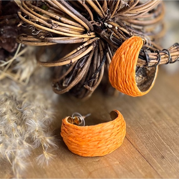 Earrings each pair sold separately all styles, shapes, colors and sizes - Picture 9 of 16